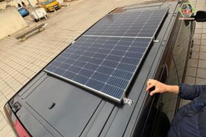 panel-solar-mercedes-111-cdi panel-solar-mercedes-111-cdi