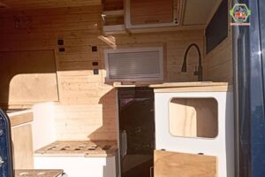 salon-mercedes-sprinter salon-mercedes-sprinter